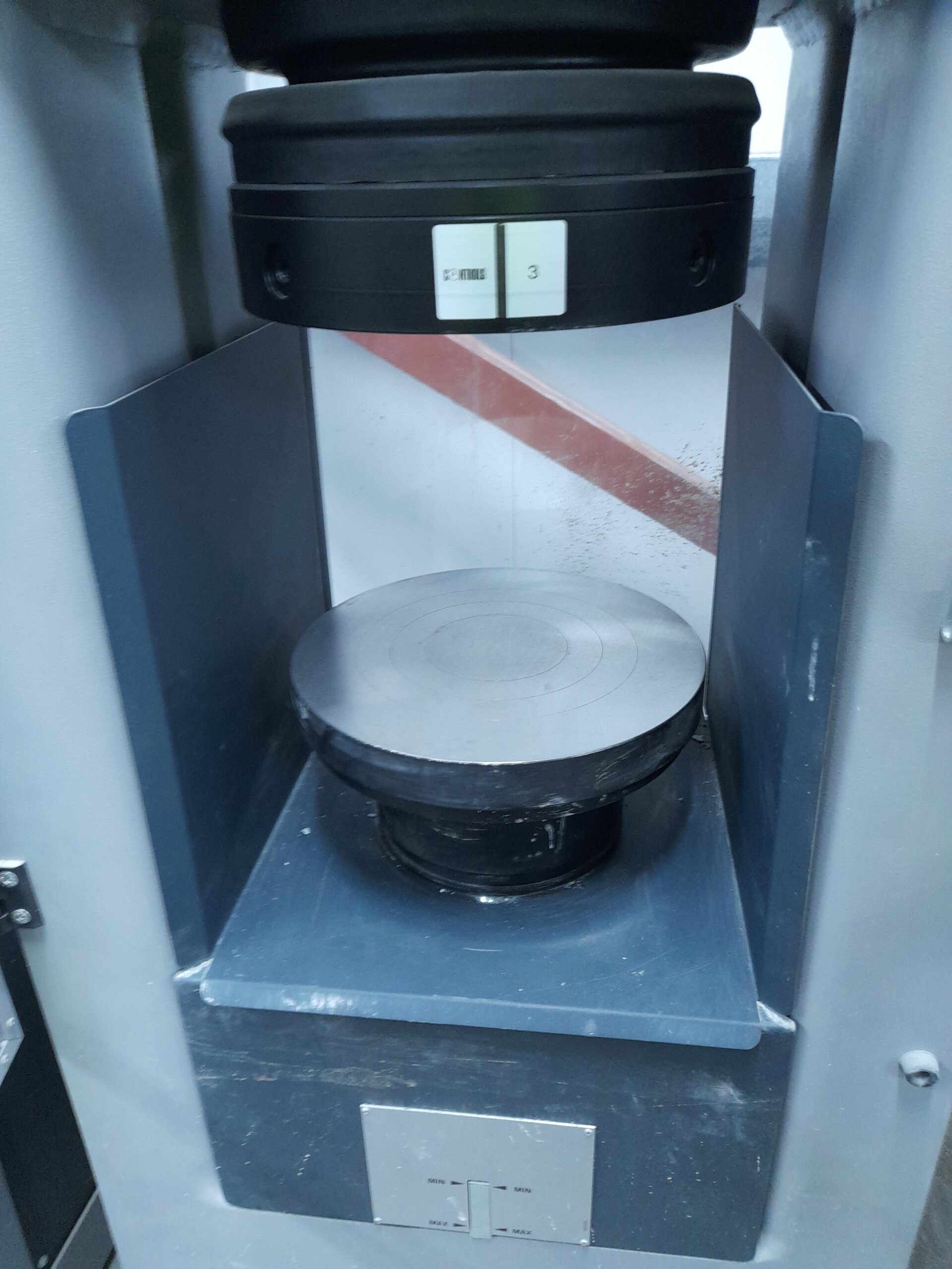 compression testing machine, cylinder failure